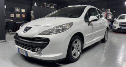 Peugeot 207 1.4 VTi Active CarPlay Neopatentati