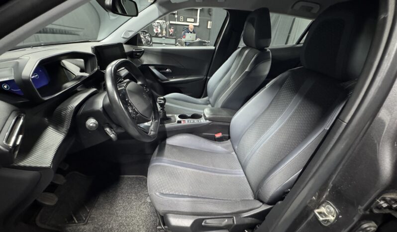 Peugeot 2008 II 1.2 Puretech Allure Pack s full