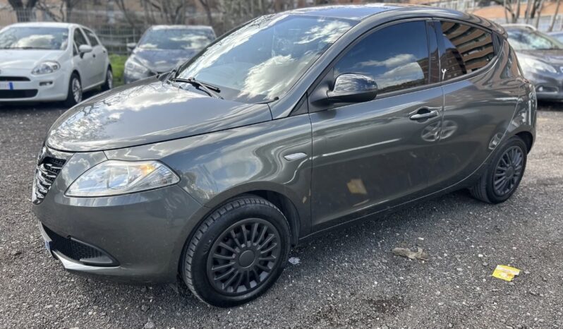 Lancia Ypsilon 1.2 69 CV 5 Porte Elefantino