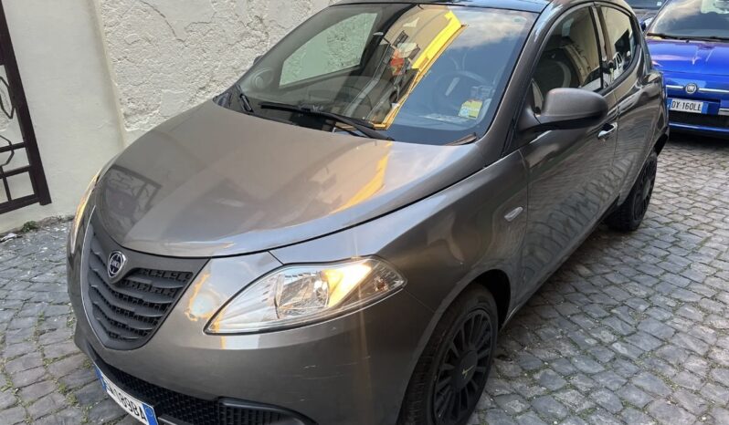 Lancia Ypsilon 1.2 69 CV 5 porte Platinum TETTO AP