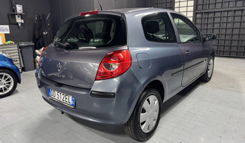 Renault Clio 1.2 Confort CarPlay Neopatentati full