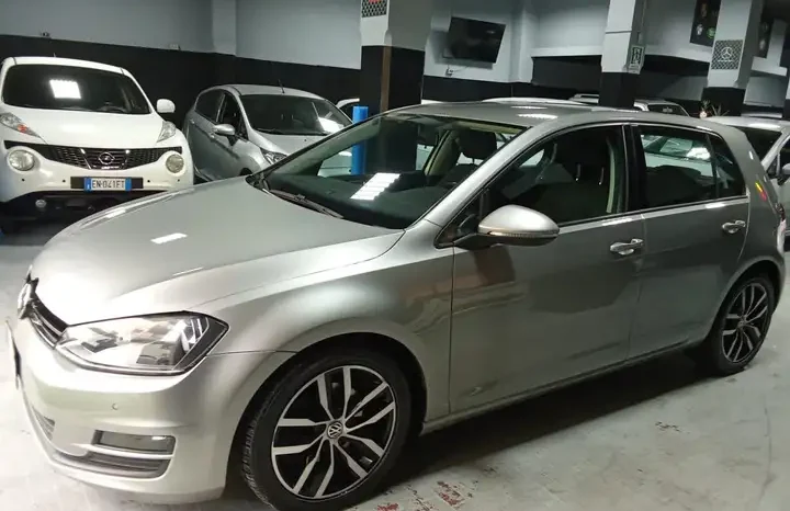 Volkswagen Golf 5p 1.6 tdi Executive 110cv