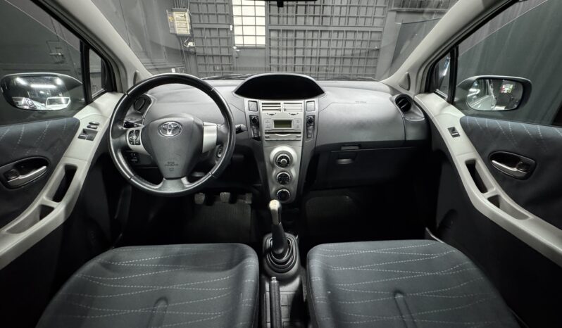 Toyota Yaris 1.3 VVT-i Sol Neopatentati full