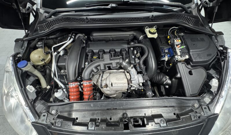 Peugeot RCZ 1.6 THP full